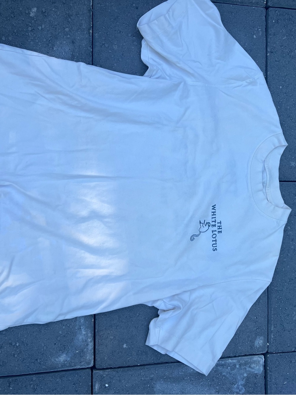 men’s cream abercrombie oversize t shirt medium